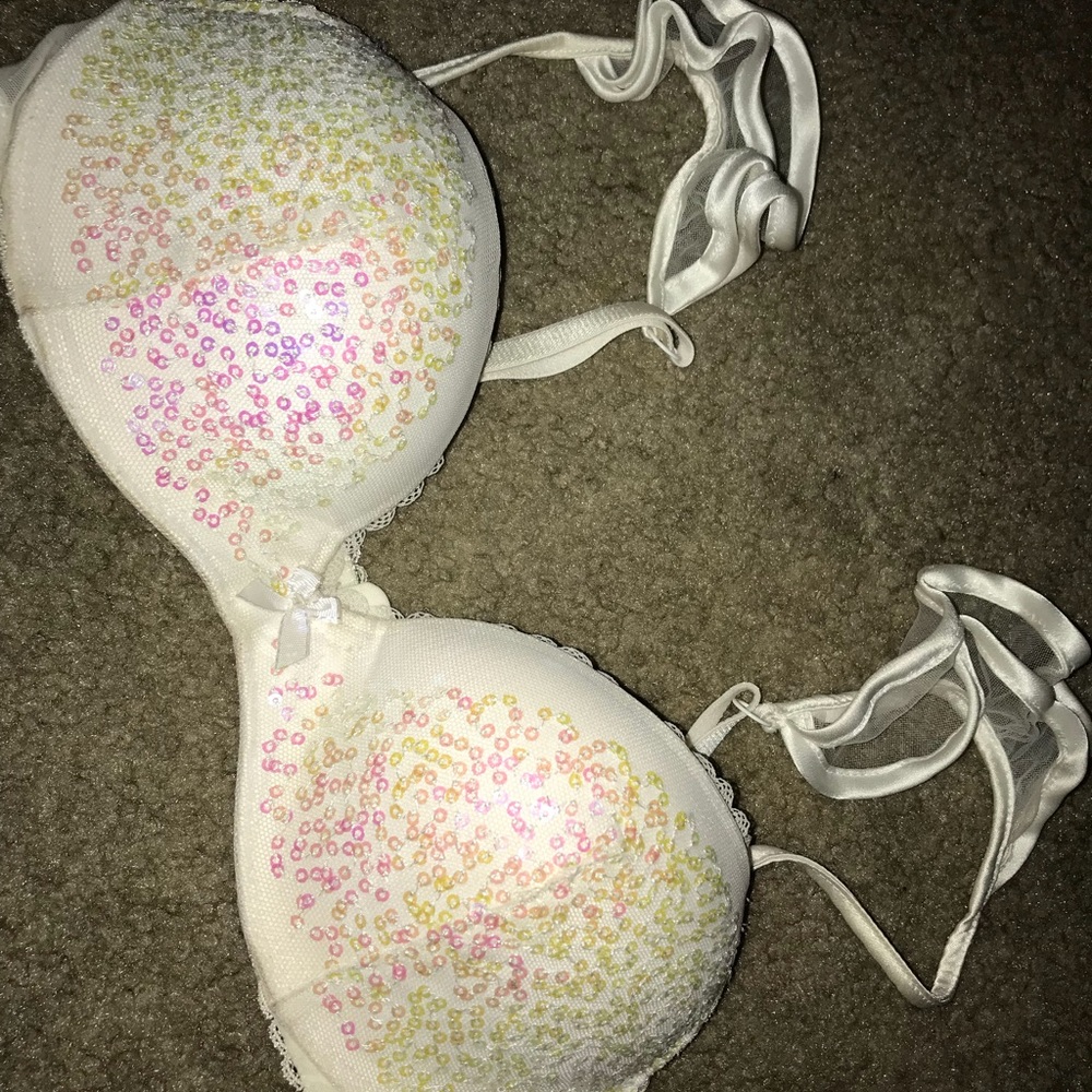 Victoria’s Secret bra